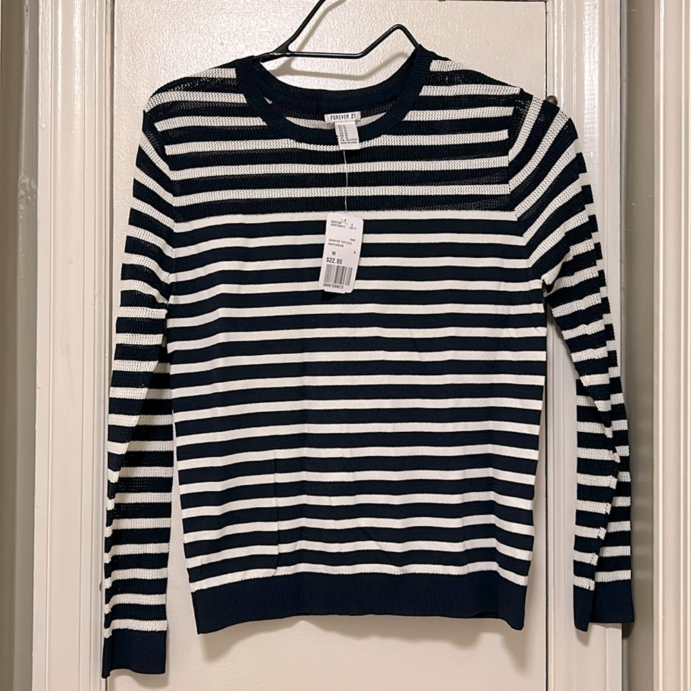 Women’s FOREVER 21 Navy Cream Striped Crew Neck Light Sweater Mesh Sz Medium NWT